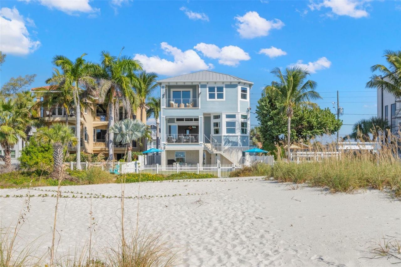 10042 Gulf Boulevard, Treasure Island, FL 33706 Photo