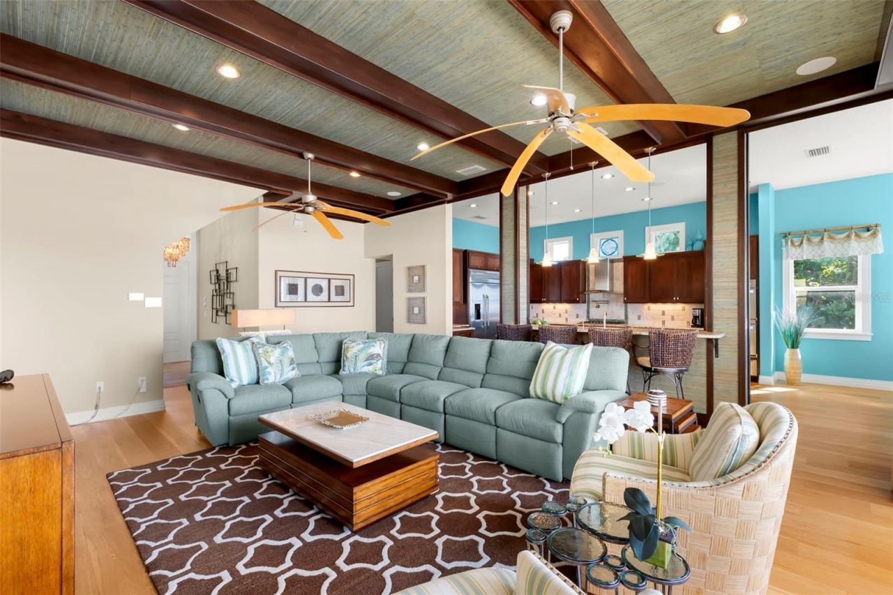 10042 Gulf Boulevard, Treasure Island, FL 33706 Photo