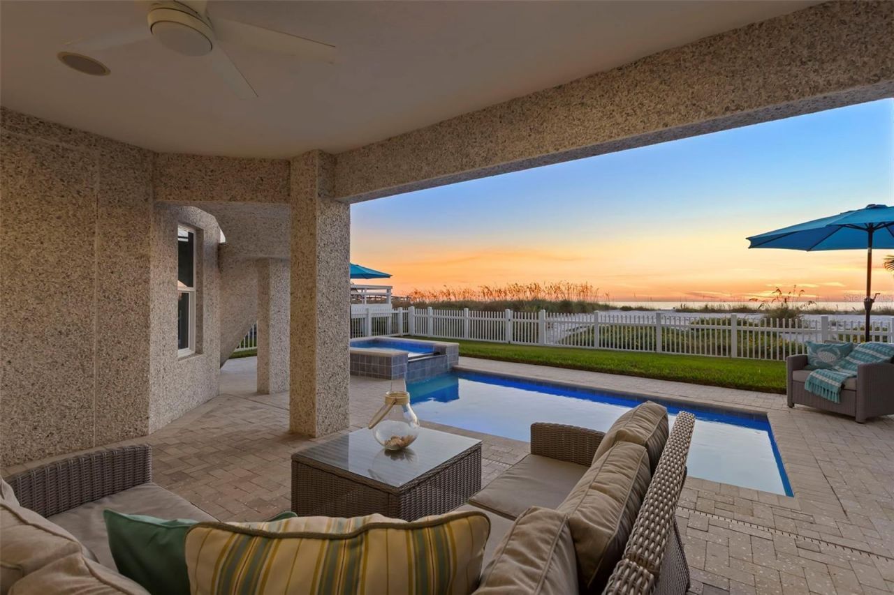 10042 Gulf Boulevard, Treasure Island, FL 33706 Photo