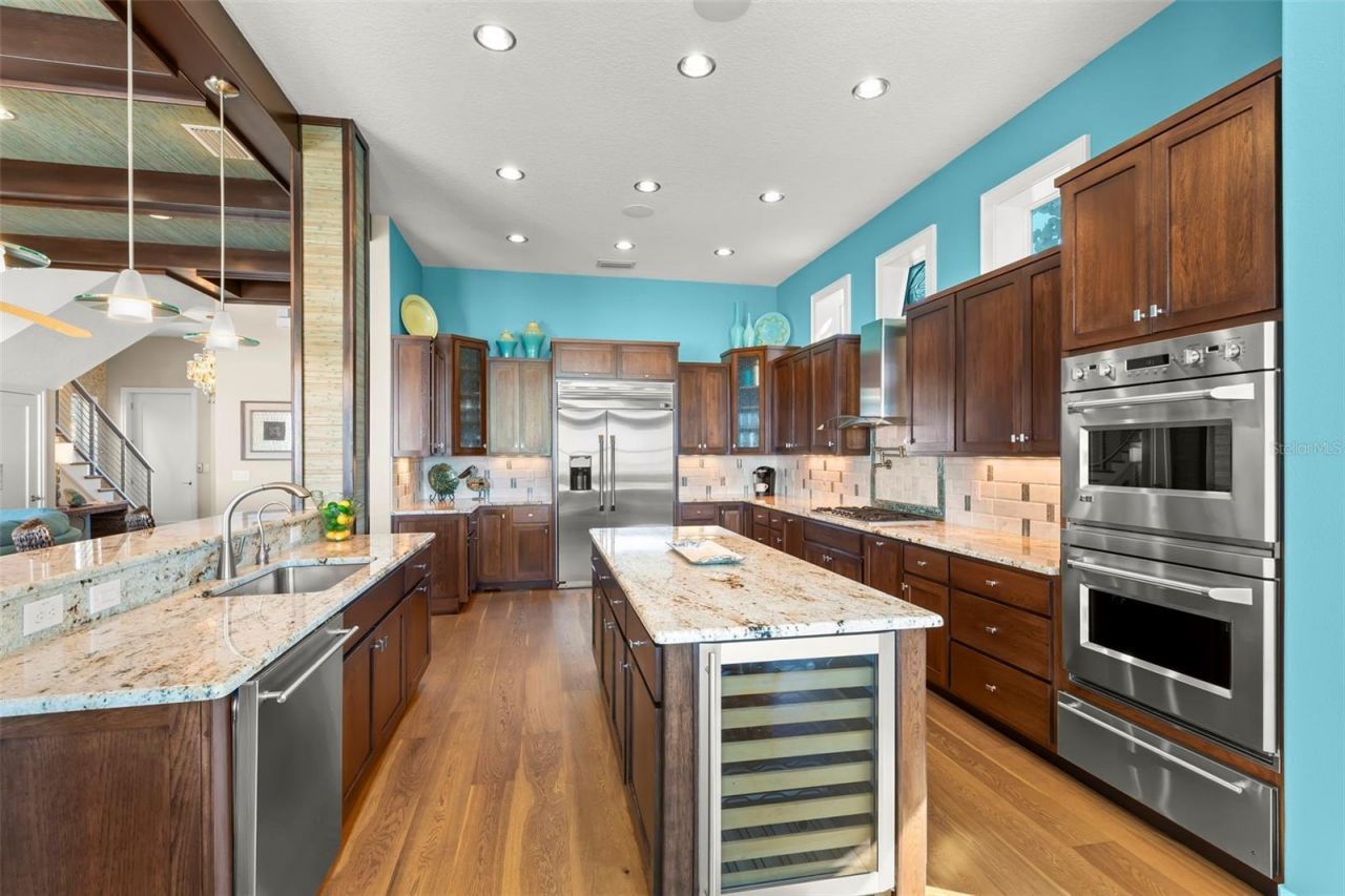 10042 Gulf Boulevard, Treasure Island, FL 33706 Photo