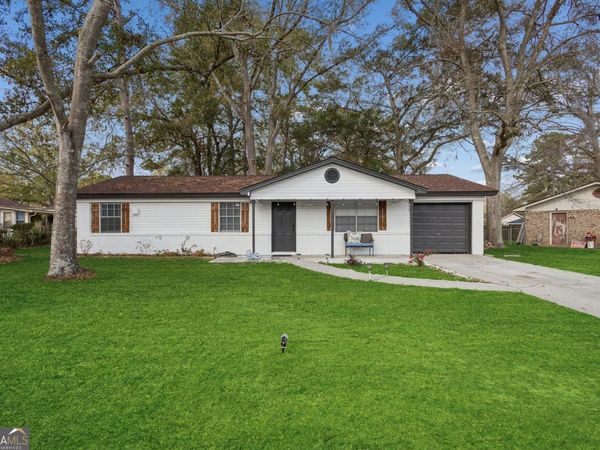 203 Holiday Circle, Savannah, GA 31419