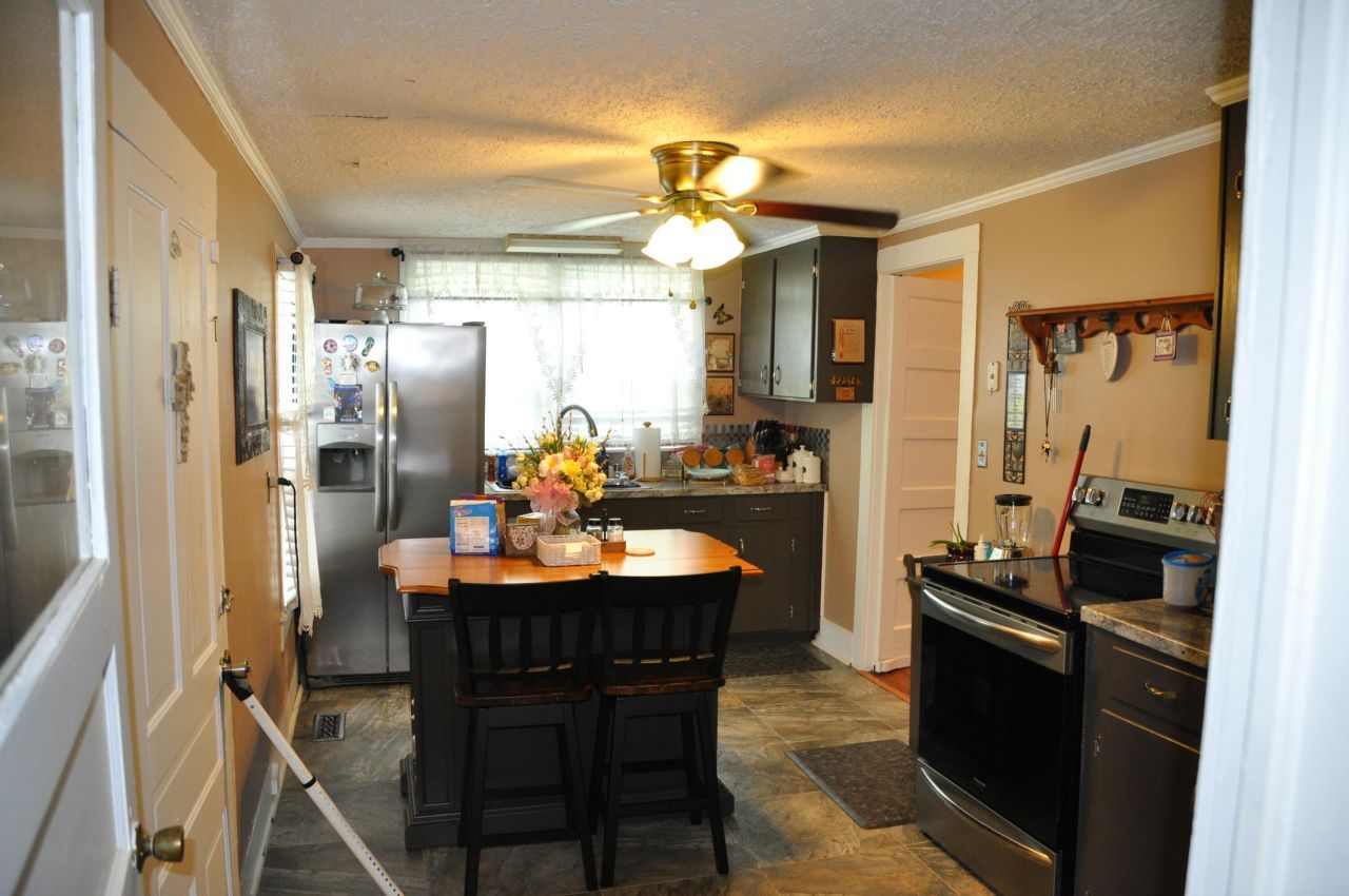 9414 North Road Photo 11