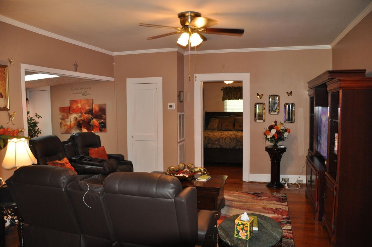 9414 North Road Photo 13