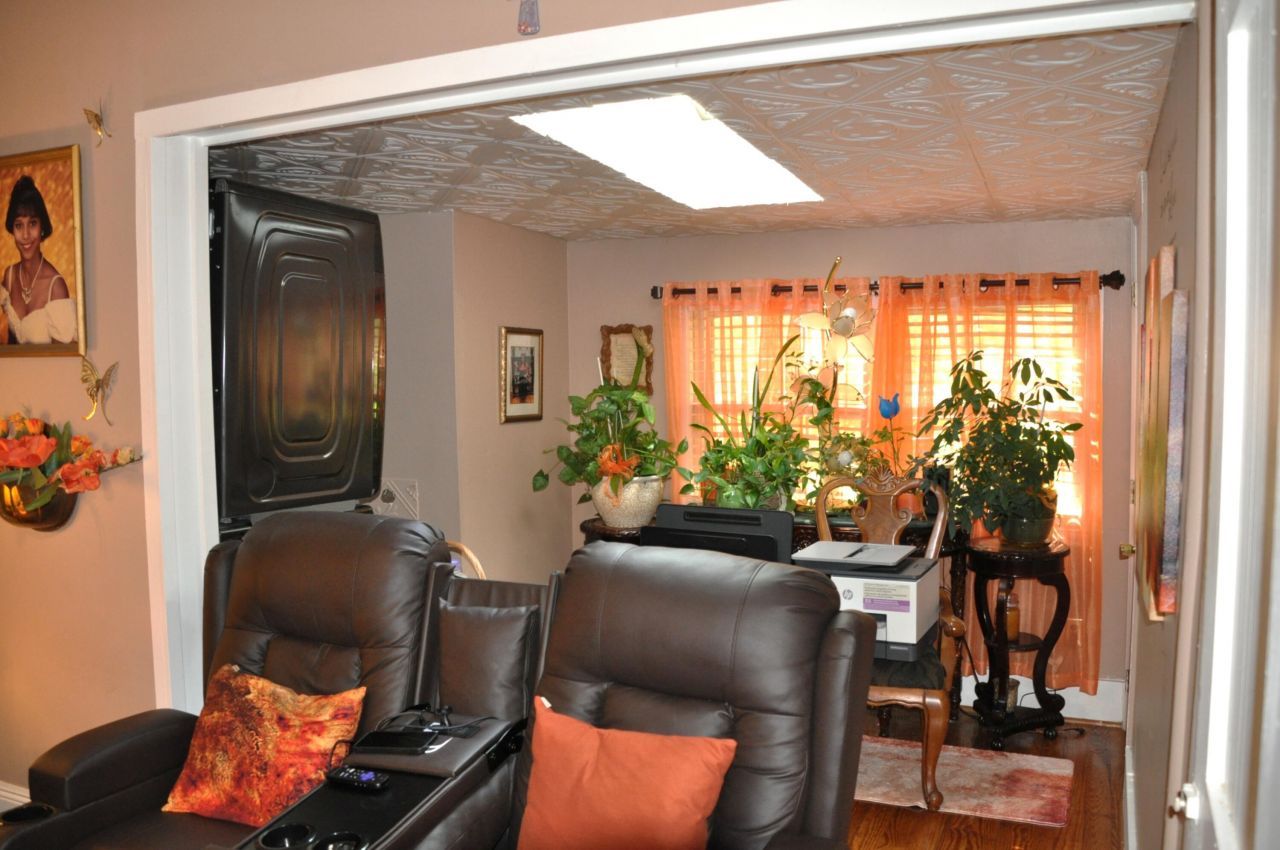 9414 North Road Photo 15