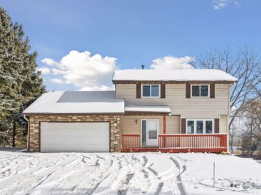 7050 Pioneer Trail, Greenfield, MN 55357