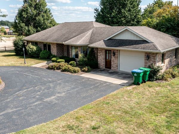 154 E US 34 Highway, Mendota, IL 61342