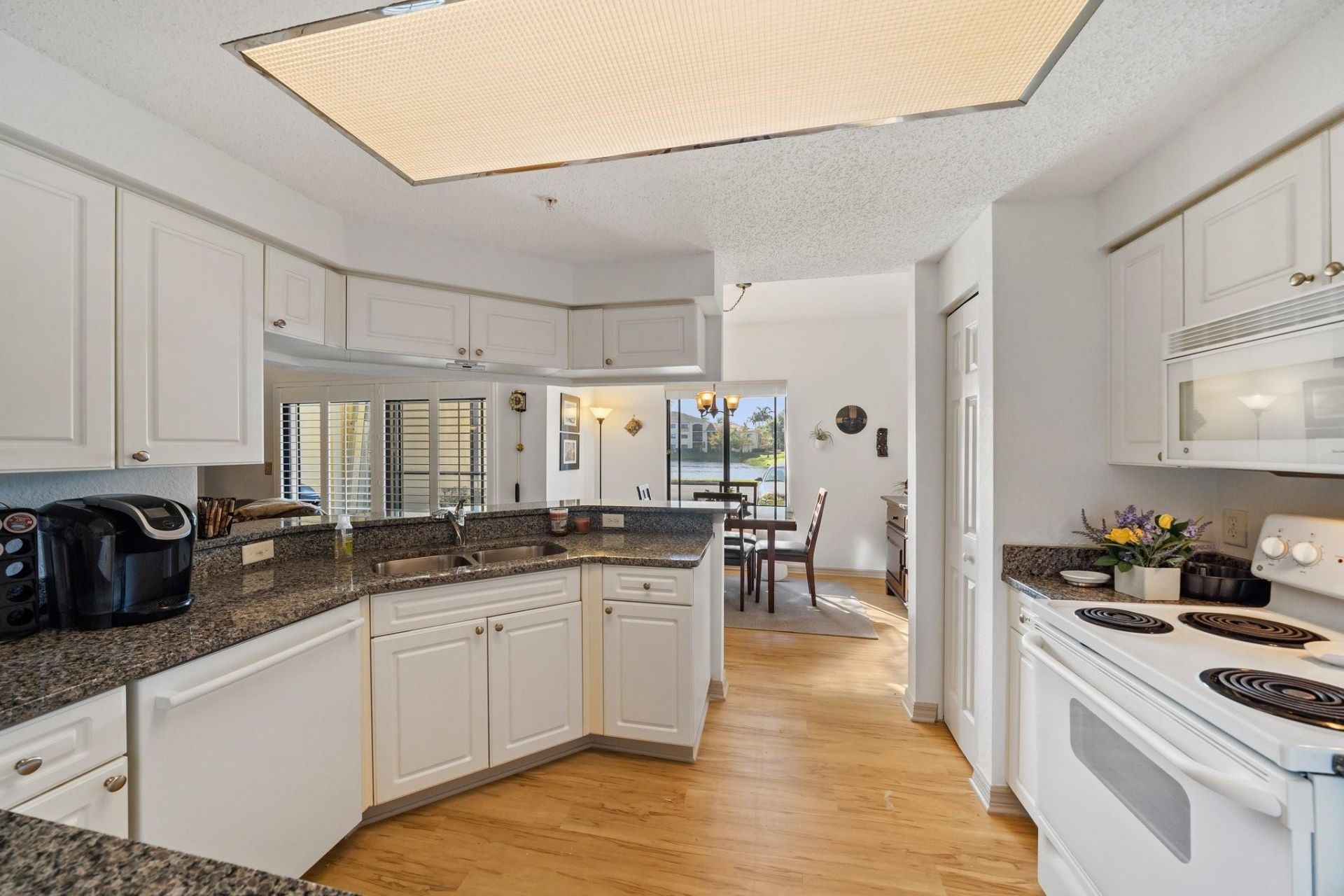 3019 Alcazar Place, Unit 107, Palm Beach Gardens, FL 33410 Photo