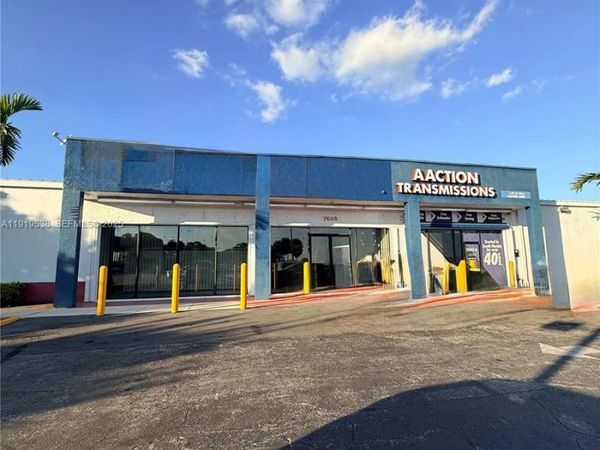 7685 Pines Blvd, Pembroke Pines, FL 33024
