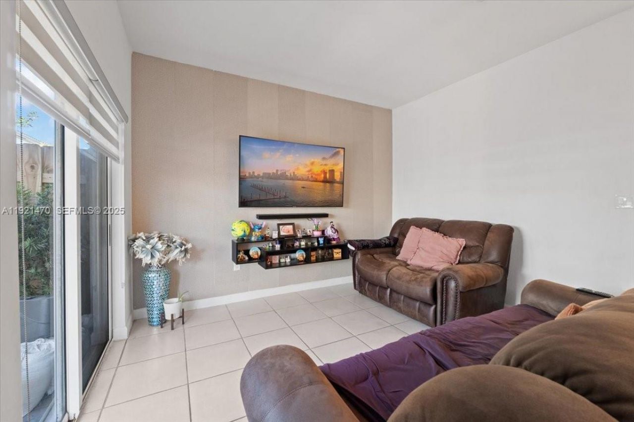 2641 SE Se 12th St, Homestead, FL 33035 Photo