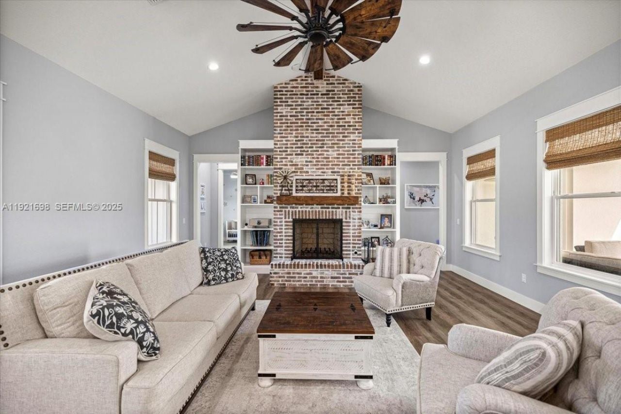 10561 NE 104th Cir, Oxford, FL 34484 Photo