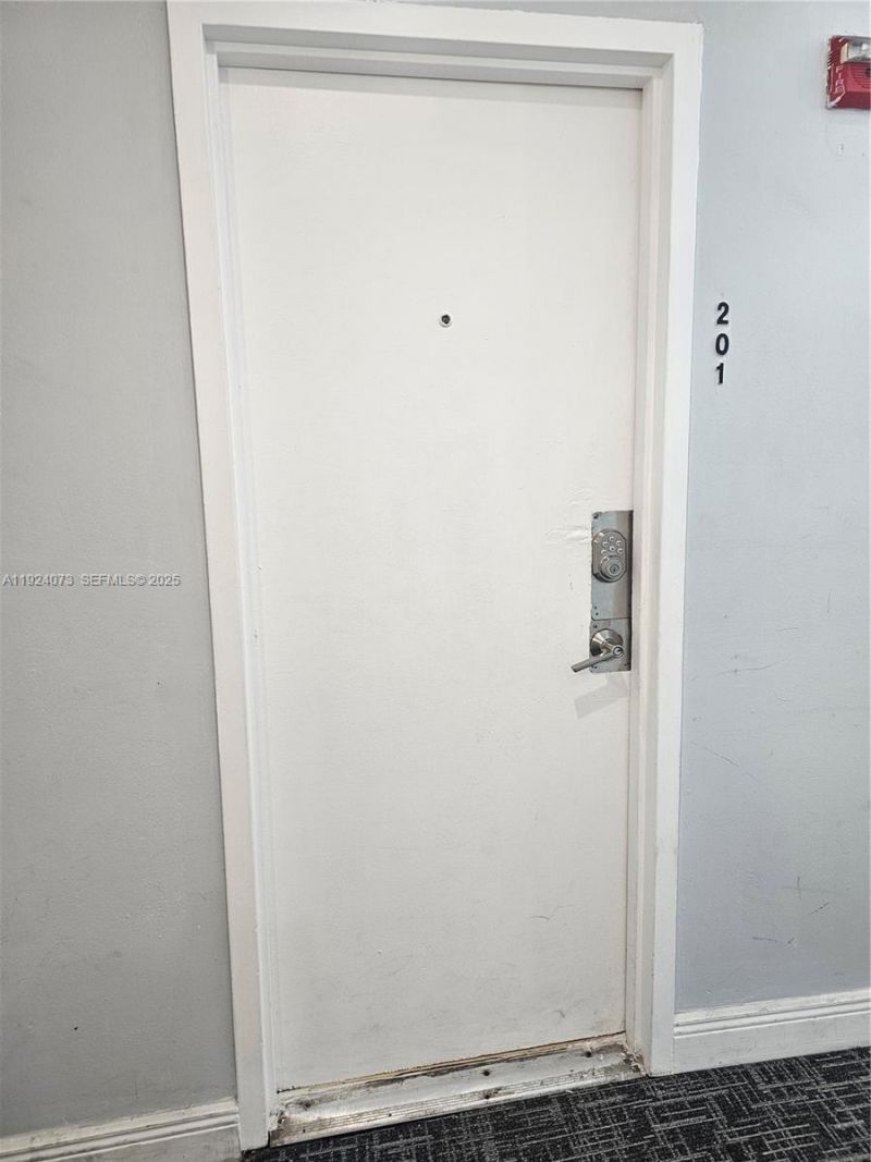 750 Collins Ave, Unit 201, Miami Beach, FL 33139 Photo