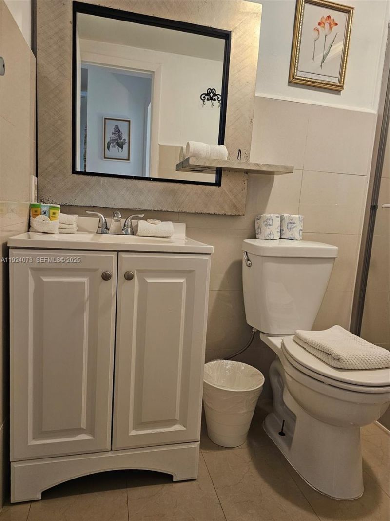 750 Collins Ave, Unit 201, Miami Beach, FL 33139 Photo