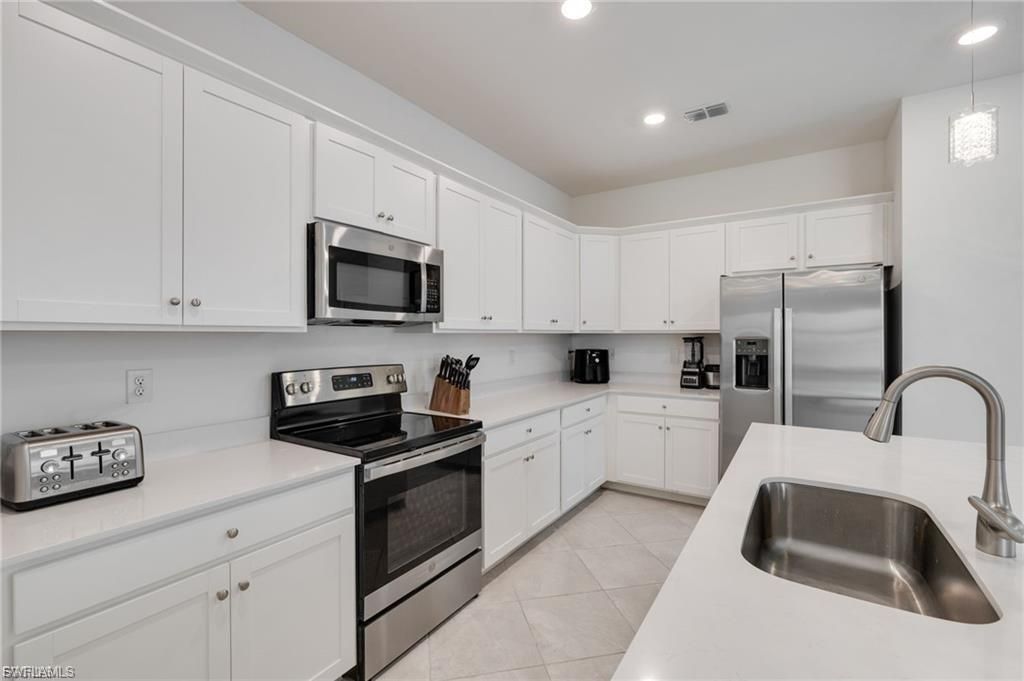 9146 Leatherwood Loop, Lehigh Acres, FL 33936 Photo