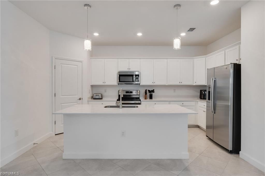 9146 Leatherwood Loop, Lehigh Acres, FL 33936 Photo