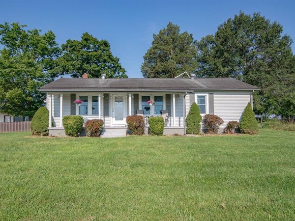 2425 Cave Hill Road , Munfordville, KY 42765