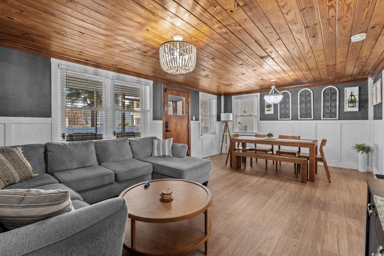 1519a Havens Dr. Photo 10