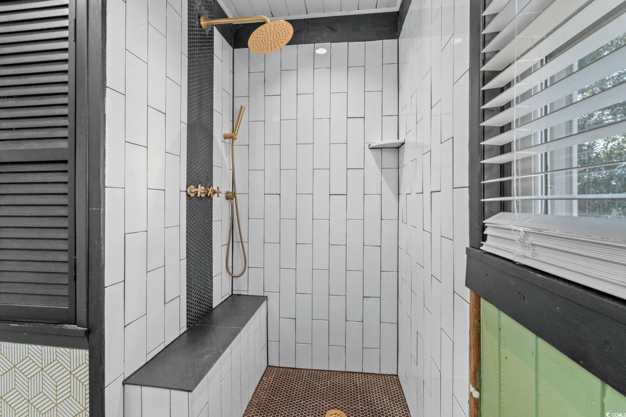 1519a Havens Dr. Photo 13