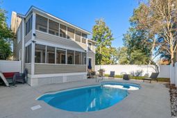 1519a Havens Dr. photo 4