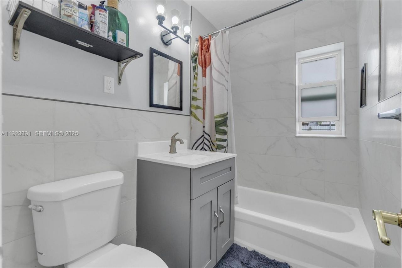 15851 NW 18th Ave, Miami Gardens, FL 33054 Photo