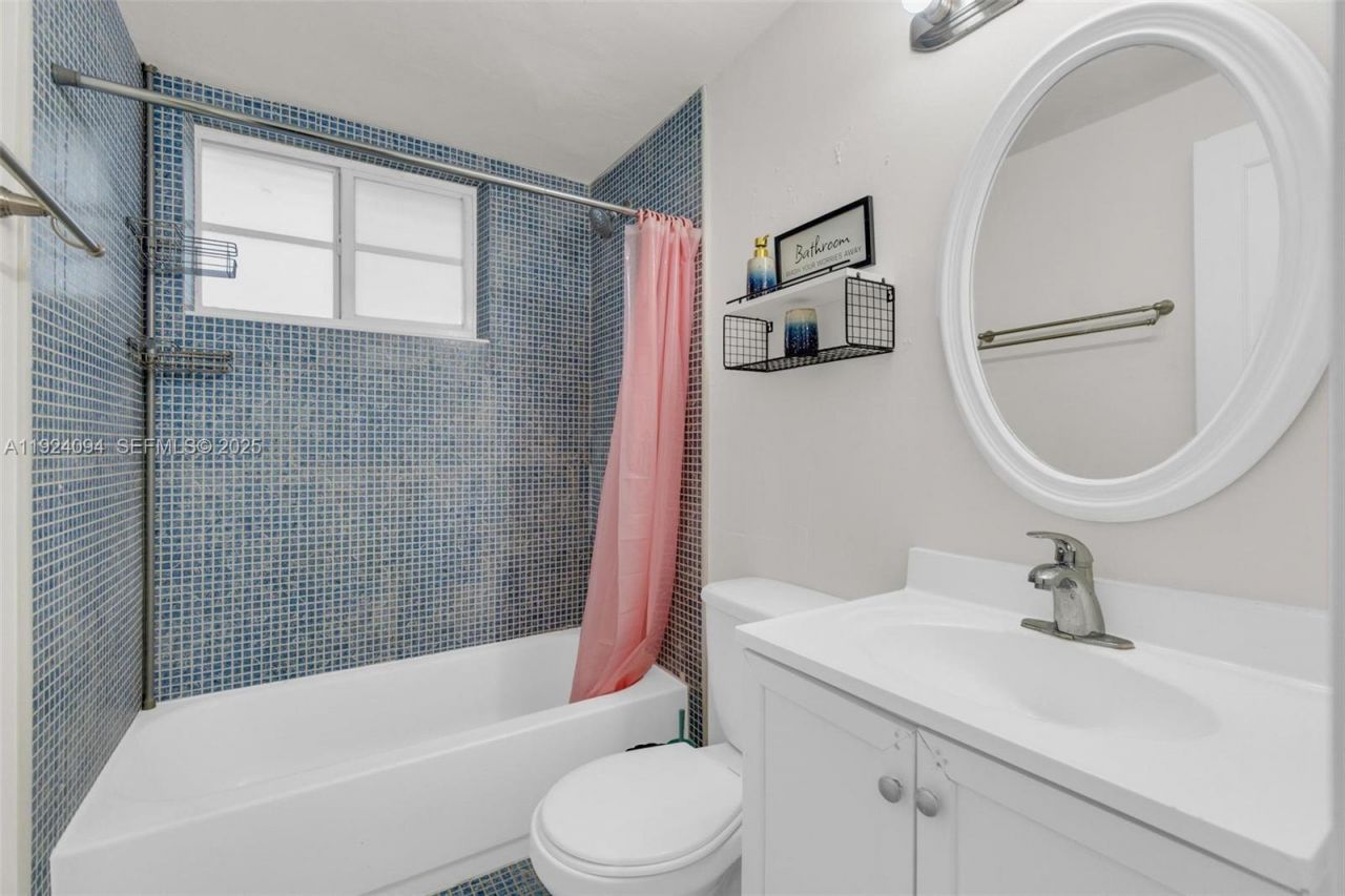 503 75th St, Unit 7504, Miami Beach, FL 33141 Photo