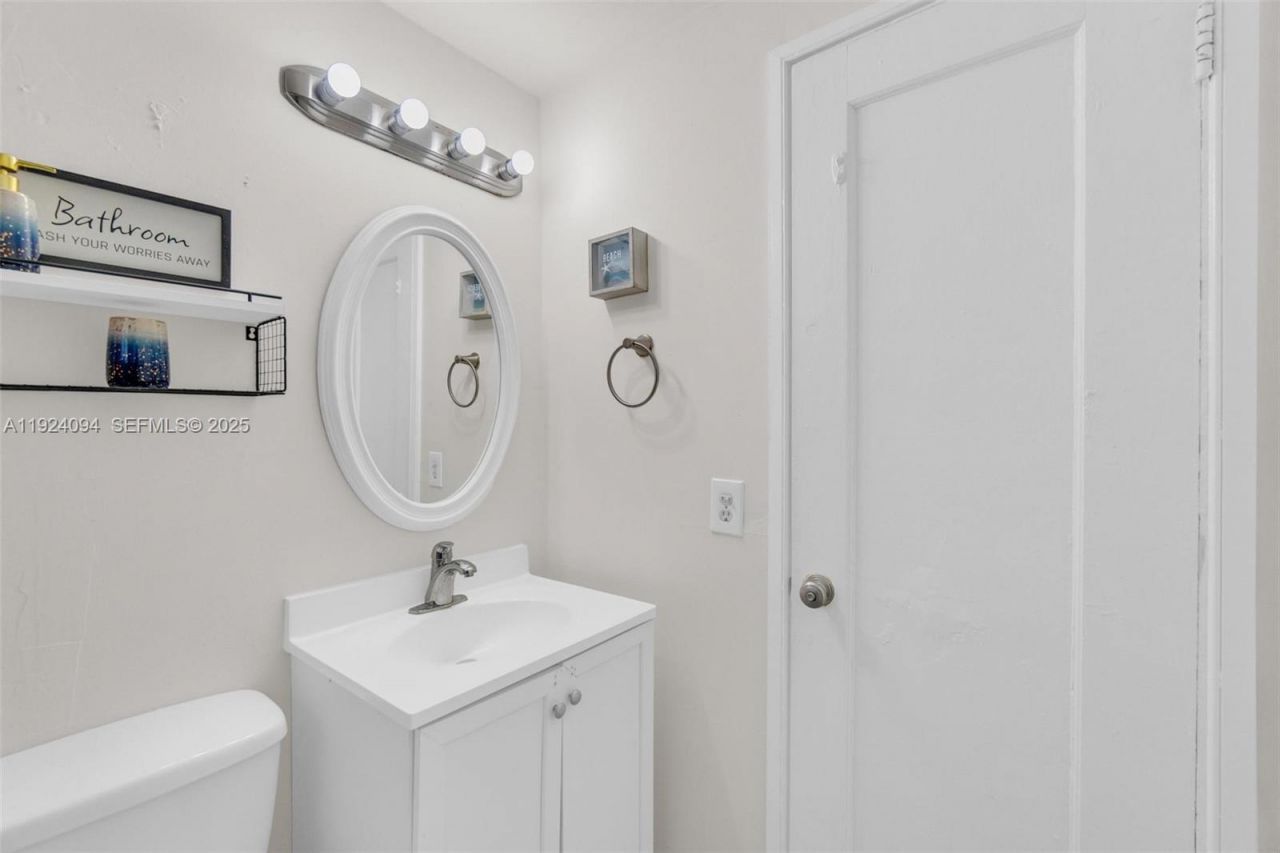 503 75th St, Unit 7504, Miami Beach, FL 33141 Photo