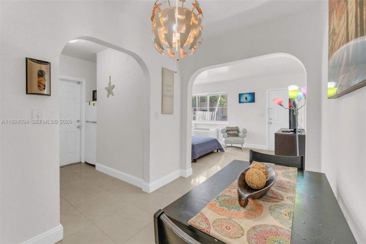 503 75th St, Unit 7504, Miami Beach, FL 33141 Photo