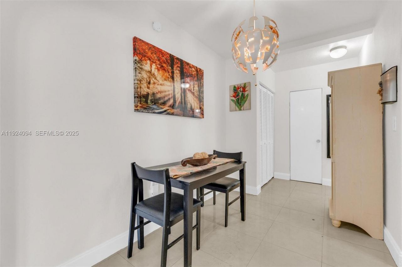 503 75th St, Unit 7504, Miami Beach, FL 33141 Photo