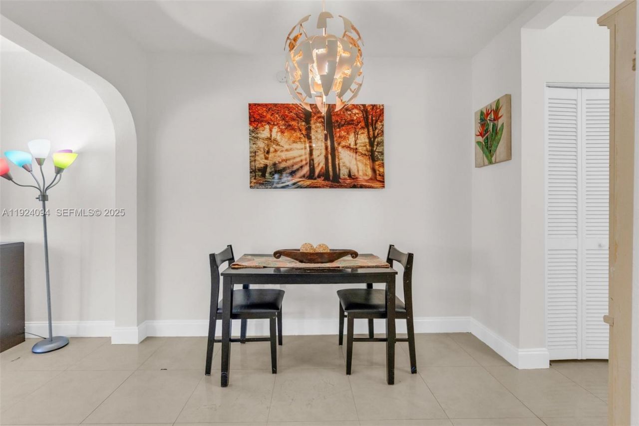 503 75th St, Unit 7504, Miami Beach, FL 33141 Photo