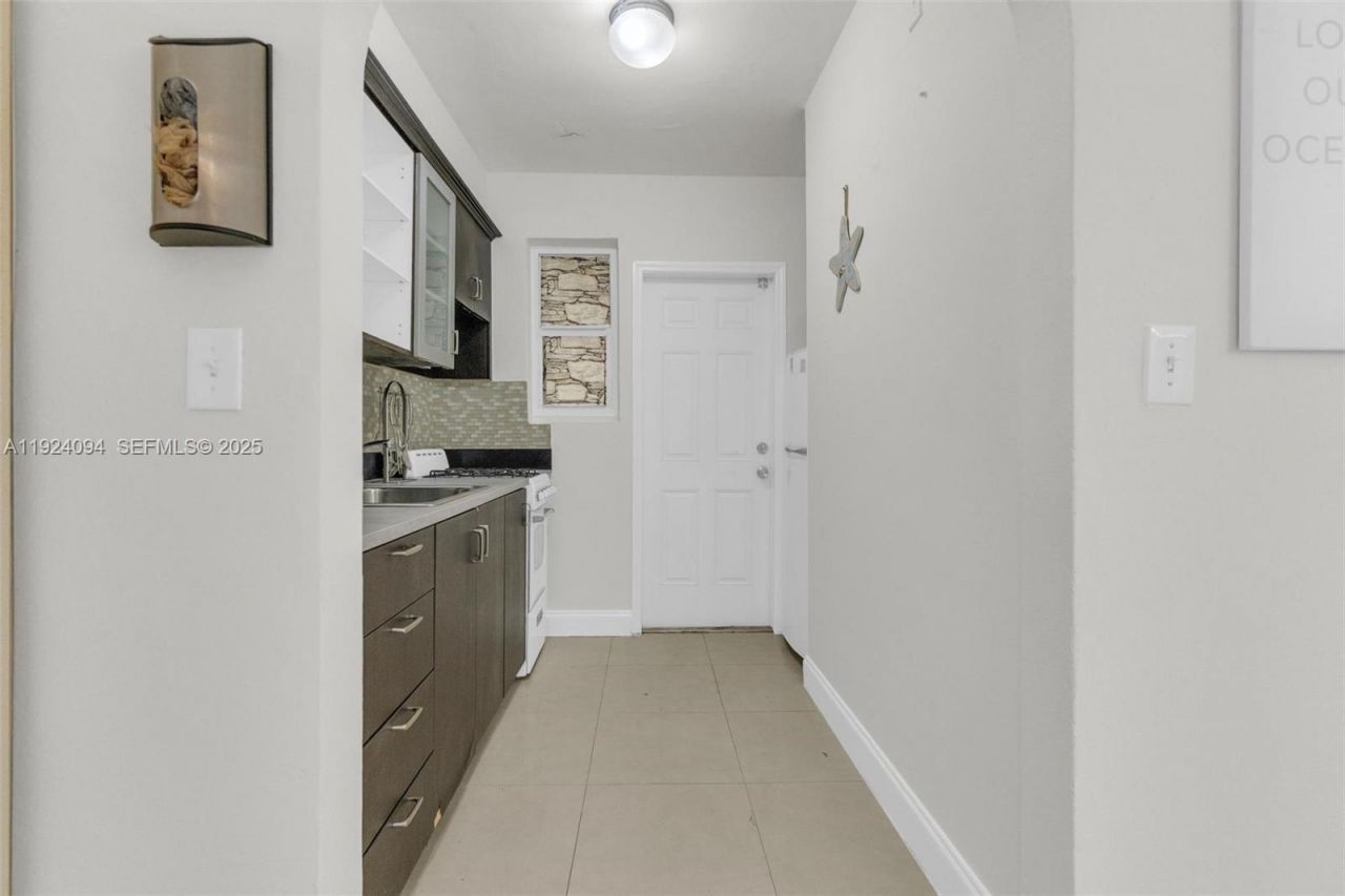 503 75th St, Unit 7504, Miami Beach, FL 33141 Photo