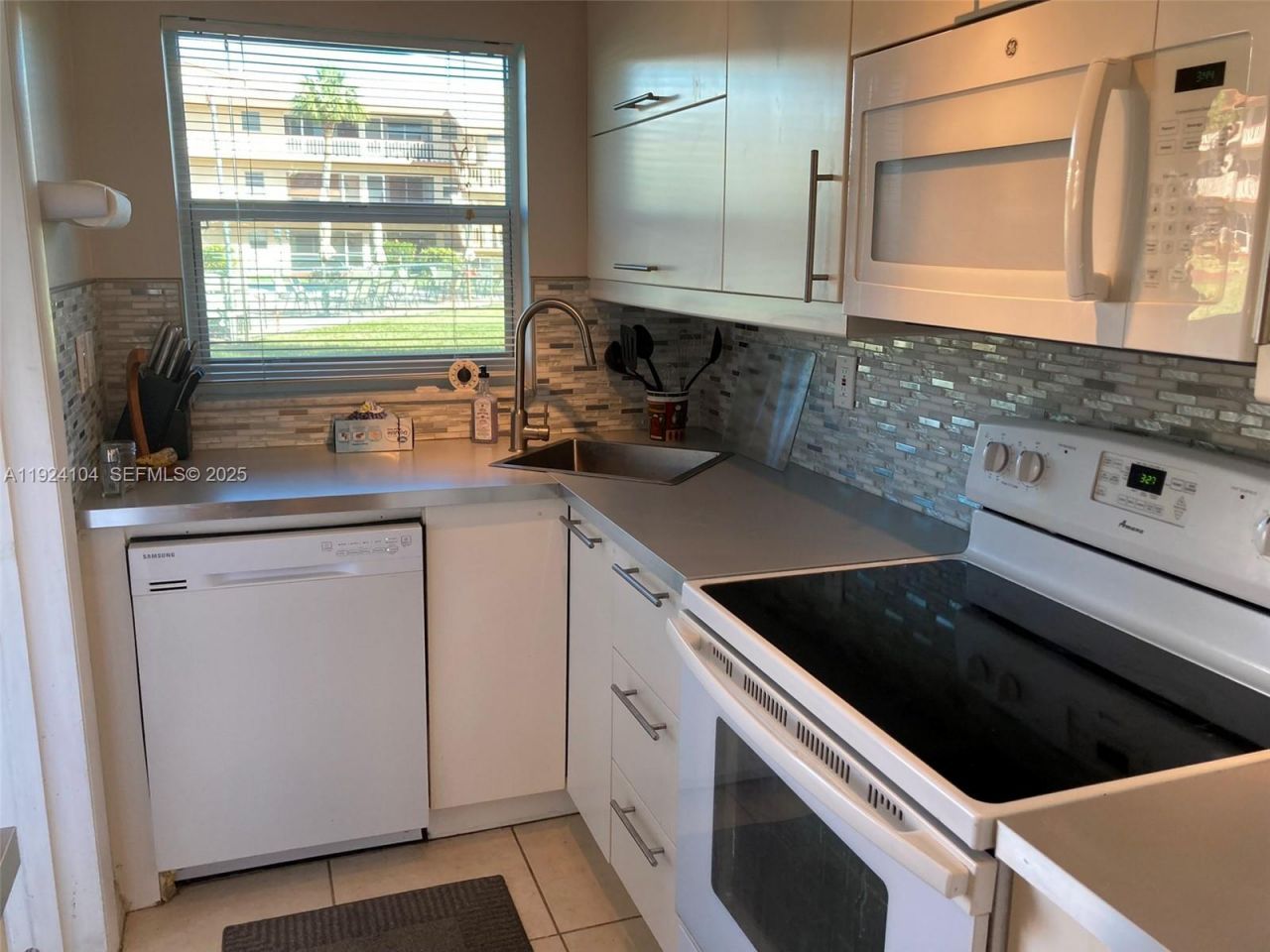 5300 Washington St, Unit N117, Hollywood, FL 33021 Photo