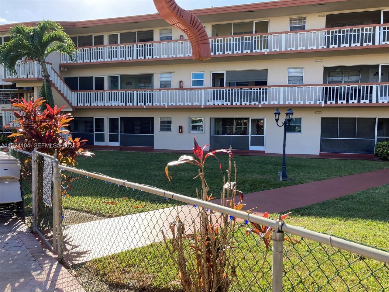 5300 Washington St, Unit N117, Hollywood, FL 33021 Photo