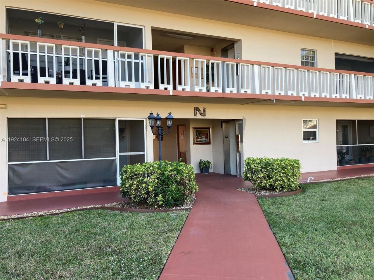 5300 Washington St, Unit N117, Hollywood, FL 33021 Photo