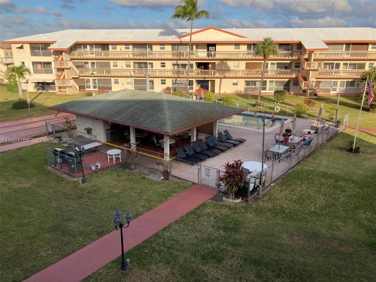 5300 Washington St, Unit N117, Hollywood, FL 33021 Photo