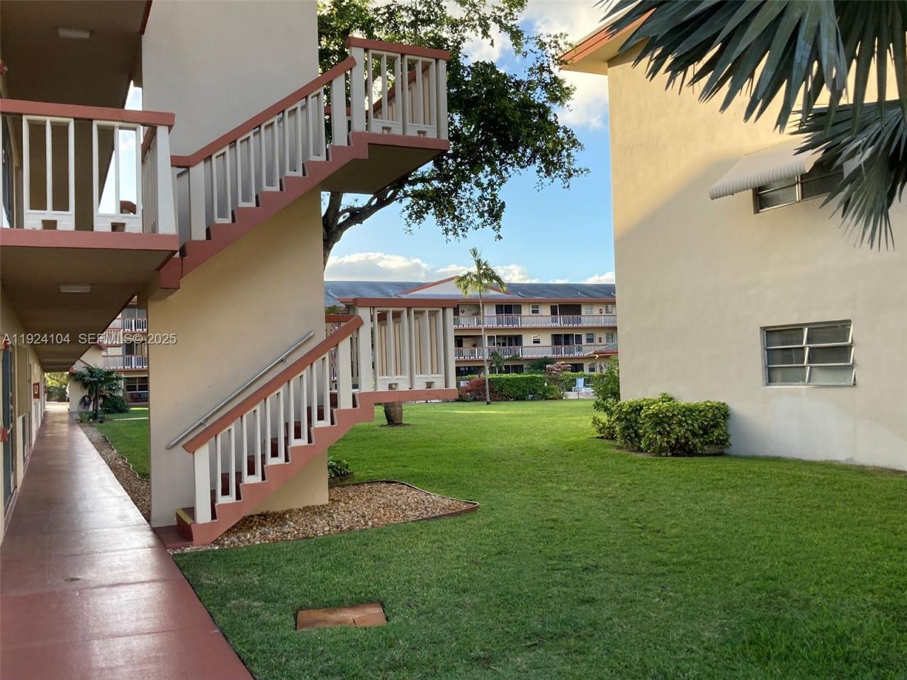 5300 Washington St, Unit N117, Hollywood, FL 33021 Photo