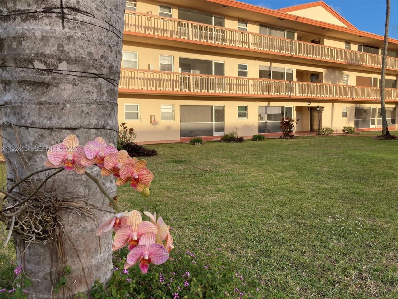 5300 Washington St, Unit N117, Hollywood, FL 33021 Photo