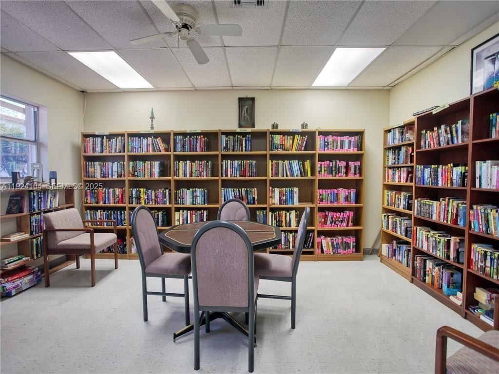 5300 Washington St, Unit N117, Hollywood, FL 33021 Photo