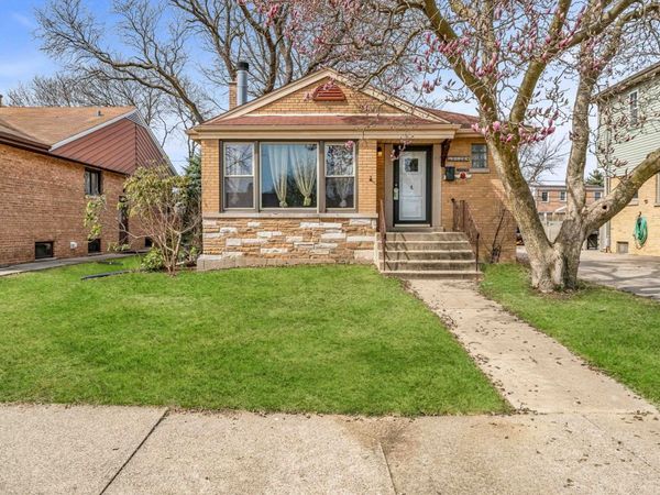 10026 S Spaulding Avenue, Evergreen Park, IL 60805
