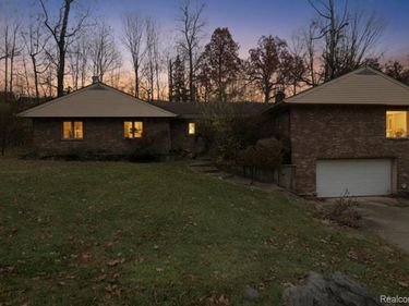 29200 Wildbrook Drive, Southfield, MI 48034