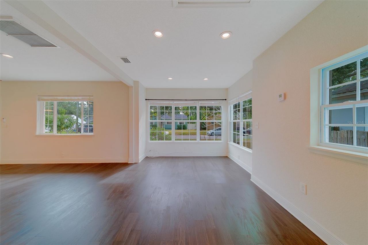 225 36th Avenue Ne, Saint Petersburg, FL 33704 Photo