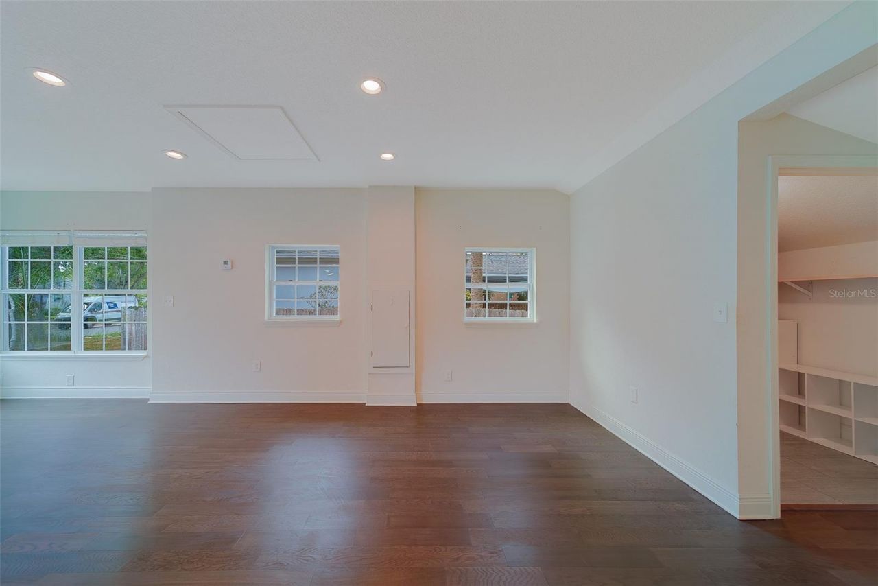 225 36th Avenue Ne, Saint Petersburg, FL 33704 Photo