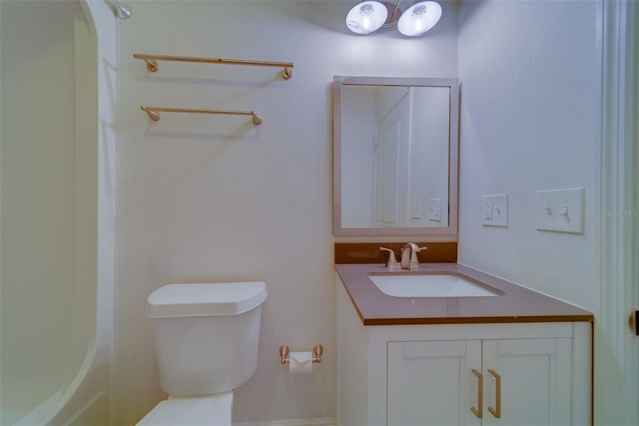 225 36th Avenue Ne, Saint Petersburg, FL 33704 Photo