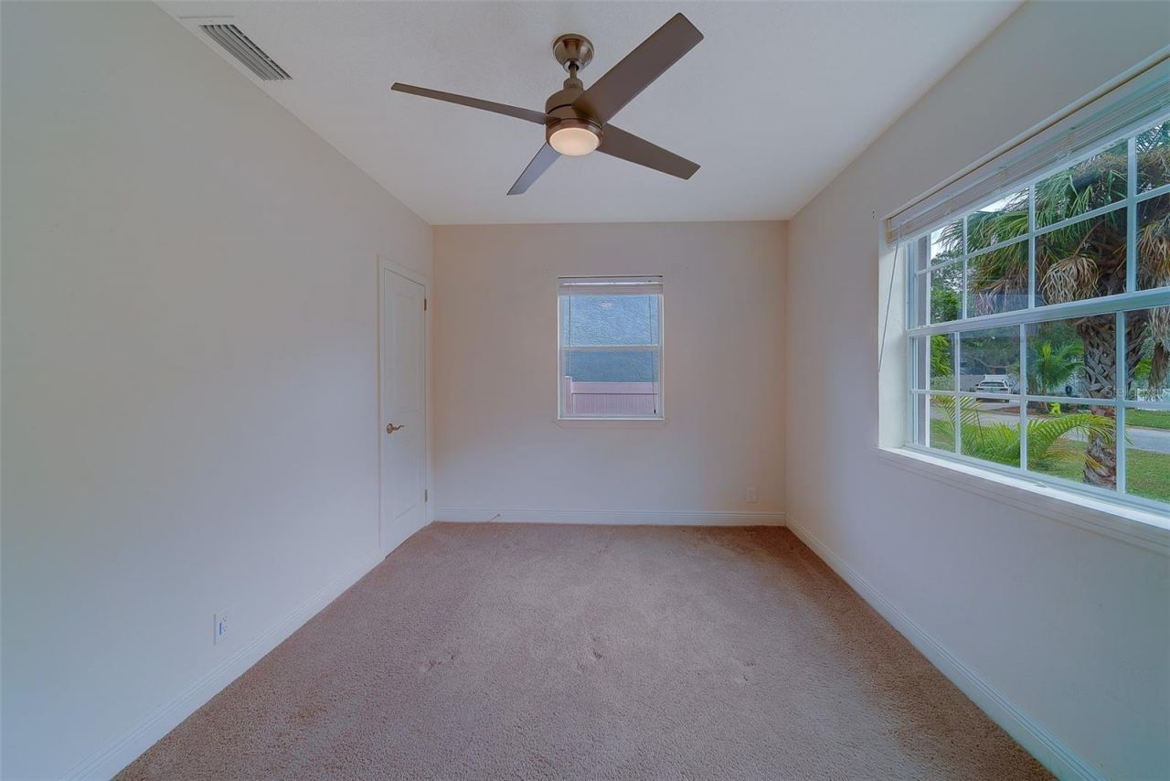 225 36th Avenue Ne, Saint Petersburg, FL 33704 Photo