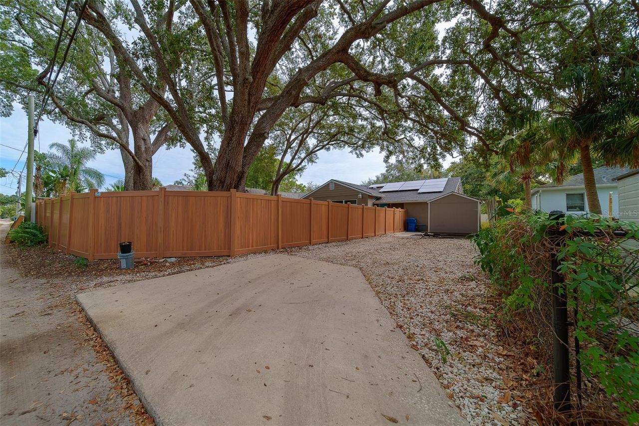 225 36th Avenue Ne, Saint Petersburg, FL 33704 Photo