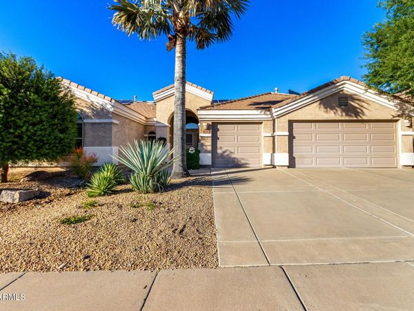 6350 W LARIAT Lane, Phoenix, AZ 85083