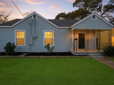 227 S Hampton Road, Dallas, TX 75208