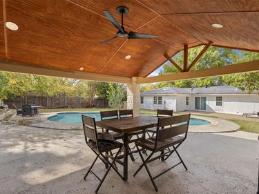 4809 waldron Avenue, Fort Worth, TX 76133