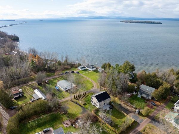 9 Cedar Street, South Hero, VT 05486