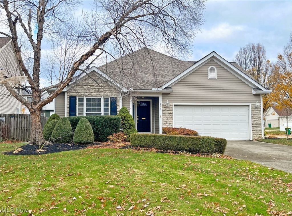 311 E 293rd Street, Willowick, OH 44095 Main Photo