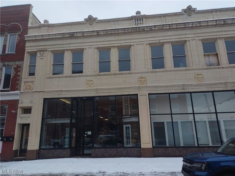 610 Broadway, Lorain, OH 44052 Photo 2
