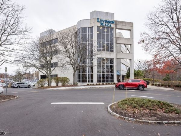 2 Lincoln Hwy-Unit100, Edison, NJ 08820